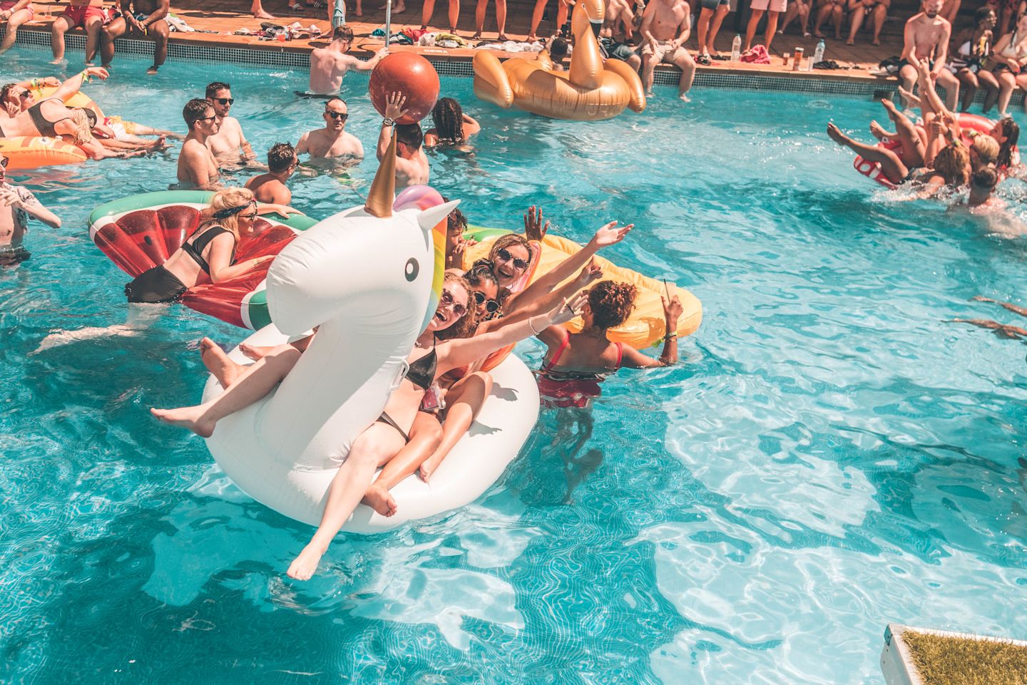 Pool party