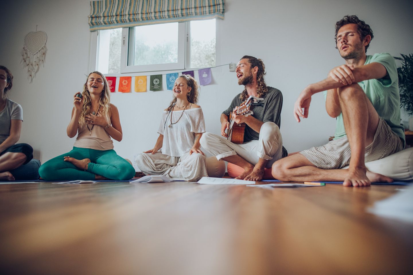 Live music & yoga