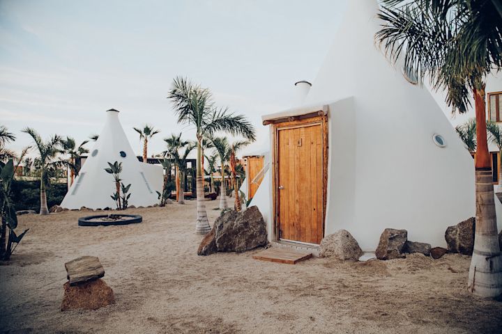 Adobe tipis