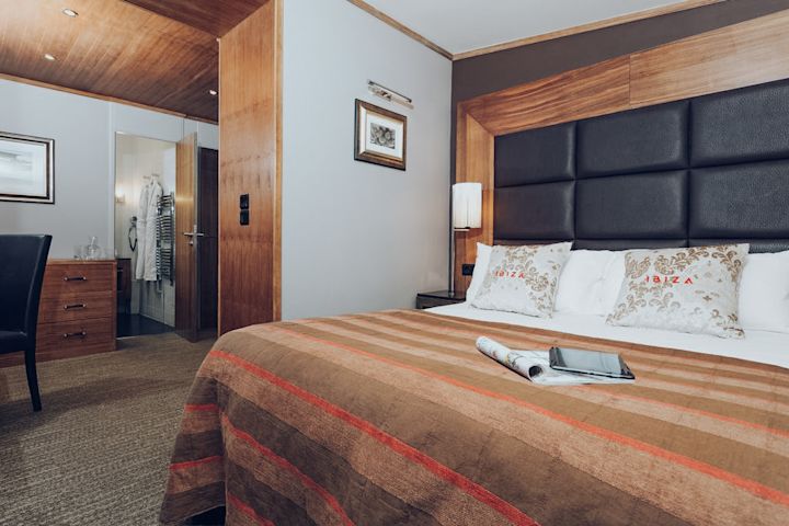 Plush bedding