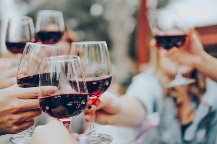 wine glasses cheers