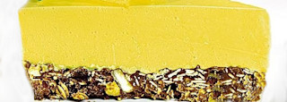 Mango - Joghurt - Torte mit Müsli - Boden