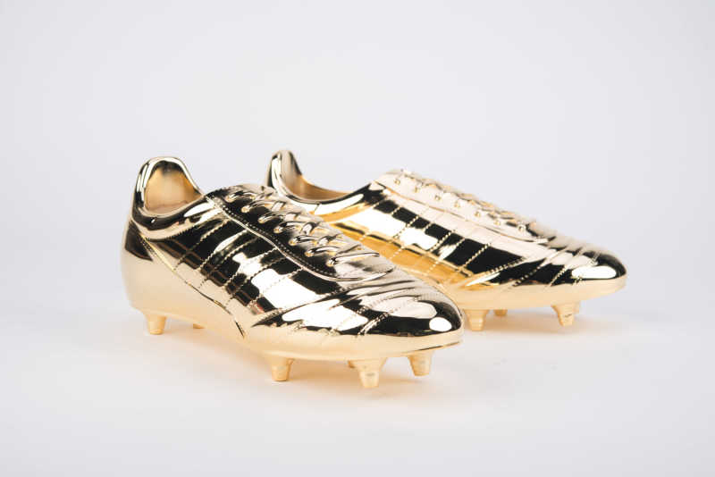3d printed golden soccer shoes