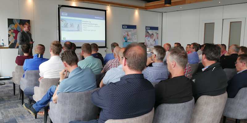 Drukbezochte ontbijtsessie over noodverlichting in Haren