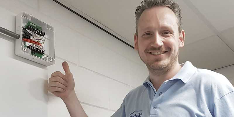Voorkom lastig (soldeer-)montagewerk en bespaar tijd met de Hertek weerstandsprint