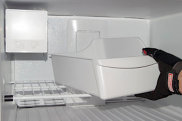 install-the-icemaker-ice-bucket