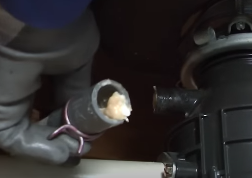 clearing-a-dishwasher-drain-hose-clog