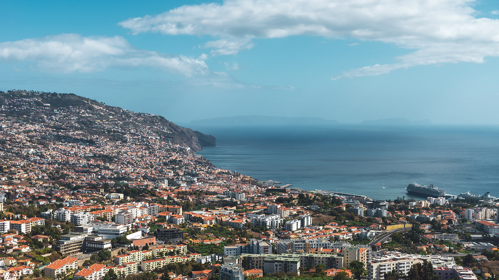 Views of Funchal from the Pico dos Barcelos viewpoint, Madeira