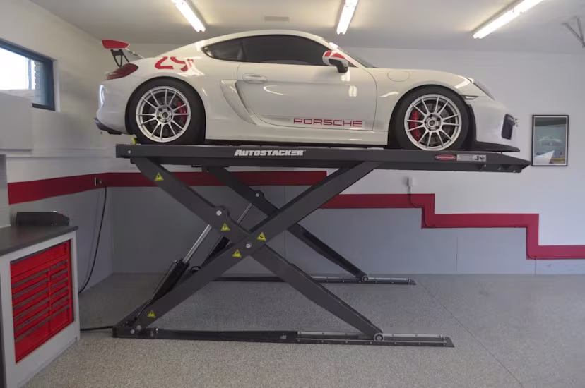autostacker-a6s-5175274-small-luxury-garage-car-on-top-space-saving-lift