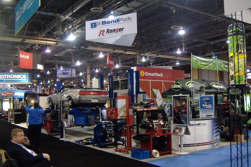 BendPak Ranger AAPEX 09 Two Post Lift Day 1