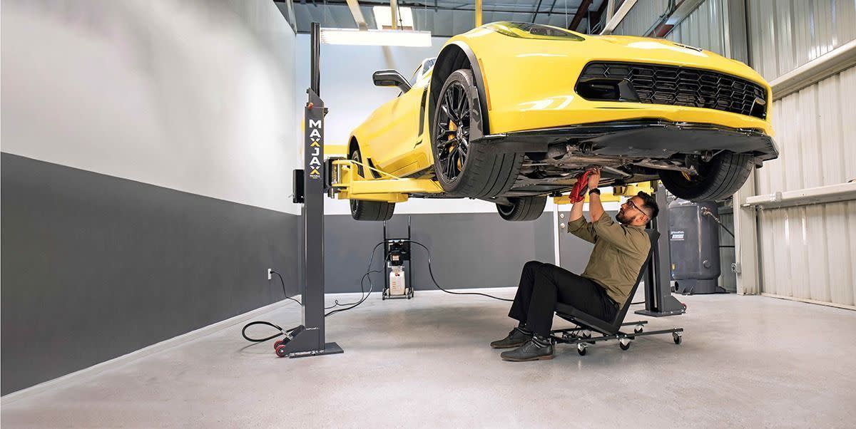MaxJax Portable Two Post Lift With Reclining Creeper