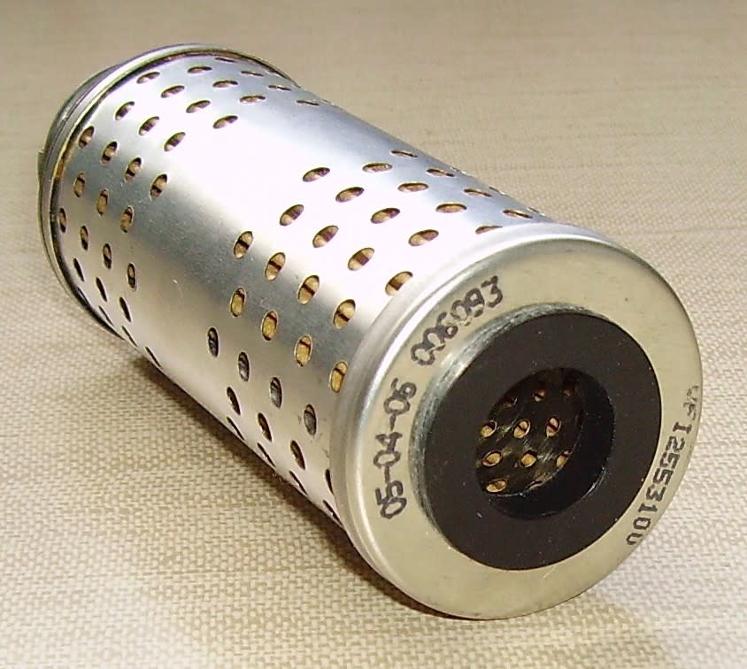 Cartridge Style Engine Oil Filter Element Close Up