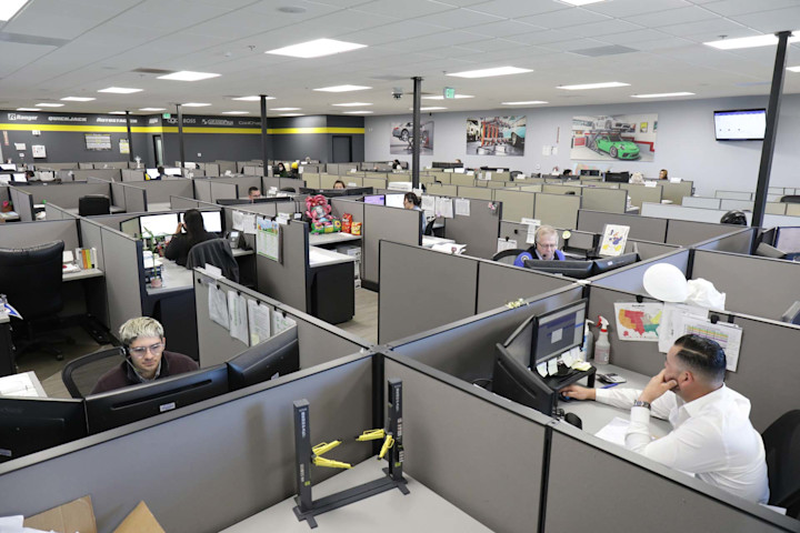 BendPak Customer Service Office