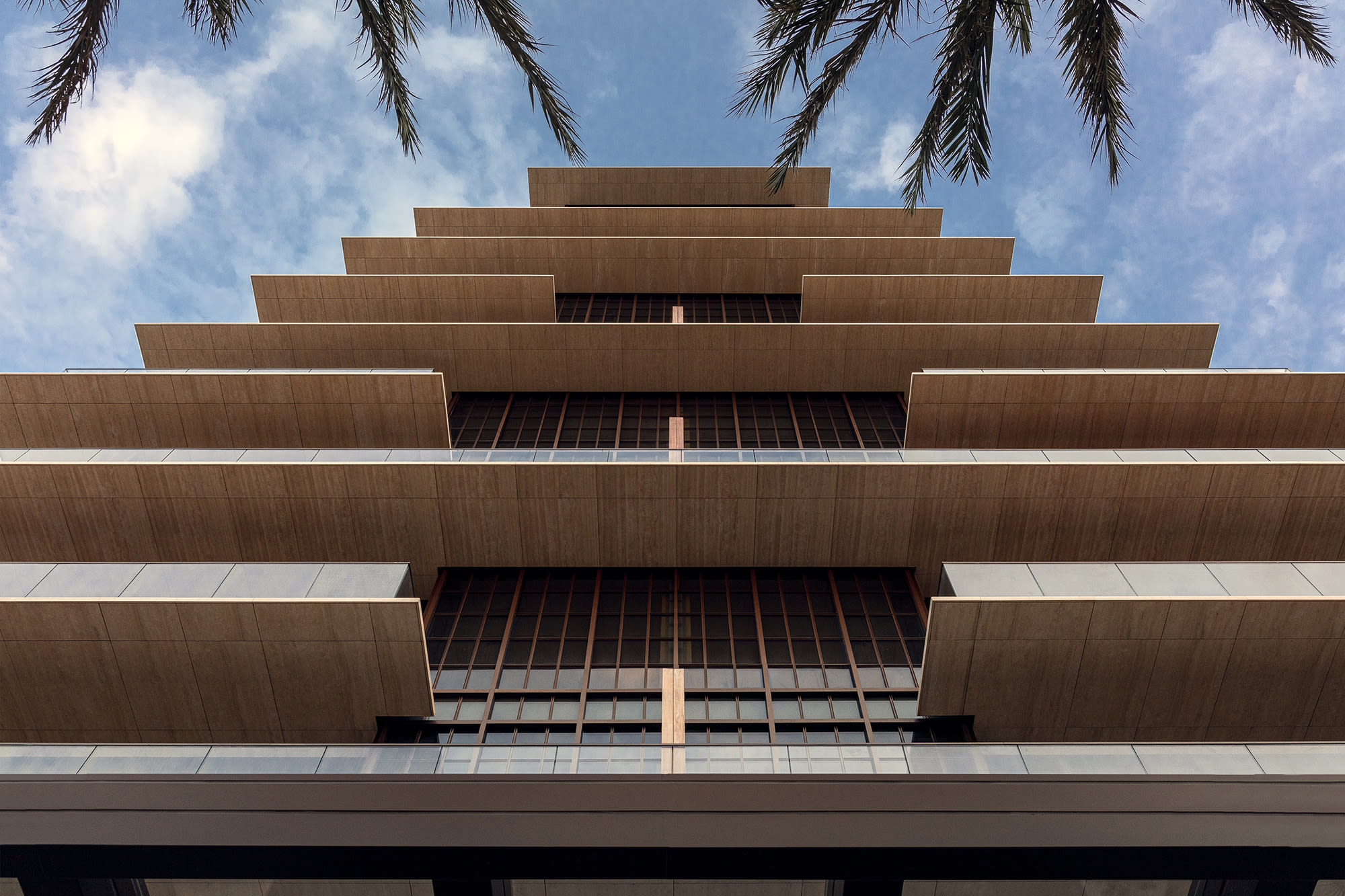 'Arte' completes on sunny oceanfront of Surfside-Miami, Florida 'Arte' completes on sunny oceanfront of Surfside-Miami, Florida