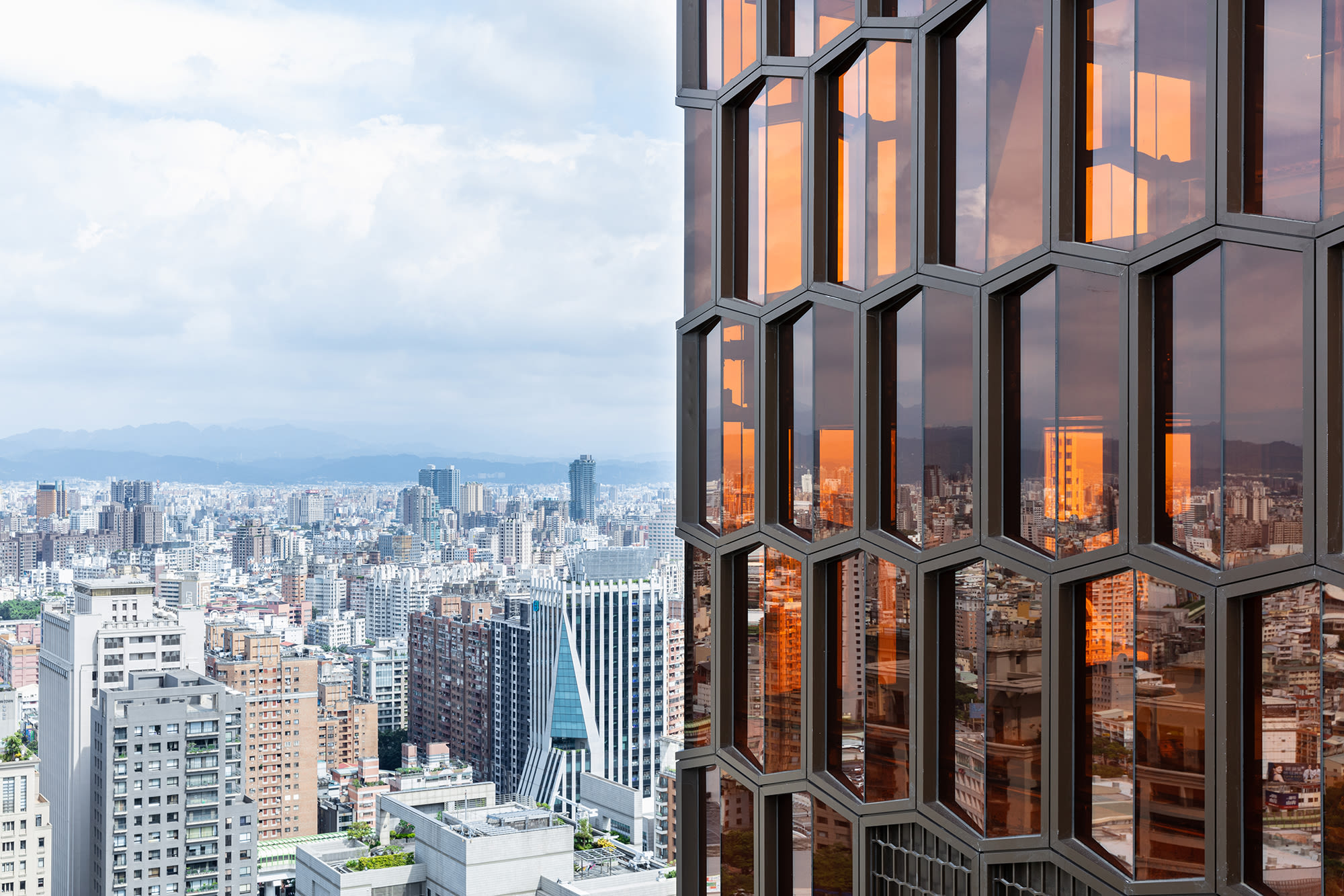 ACPV completes Taiwan residential tower with honeycomb façade ACPV completes Taiwan residential tower with honeycomb façade
