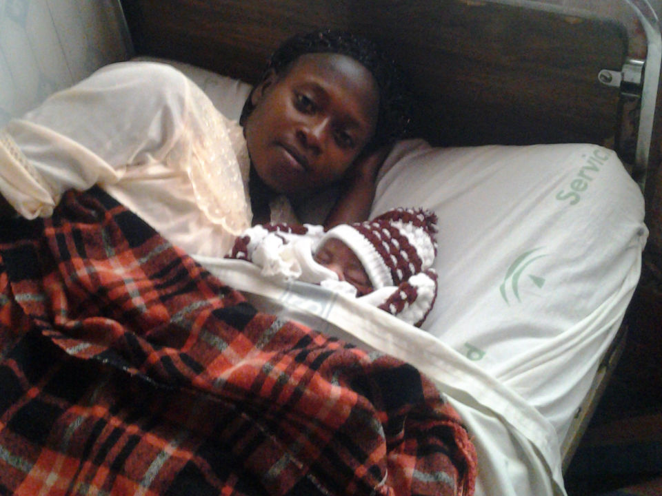 Bevalling in Afrika in HospitaalBroeders ziekenhuis in Kameroen