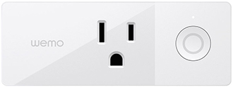 Vue avant de la prise intelligente Wi-Fi Wemo Mini blanche de Belkin