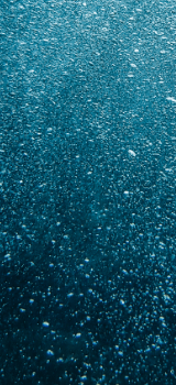 water with air bubbles flowing
