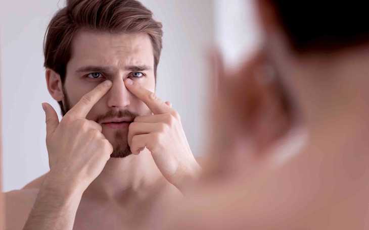 man-mirror