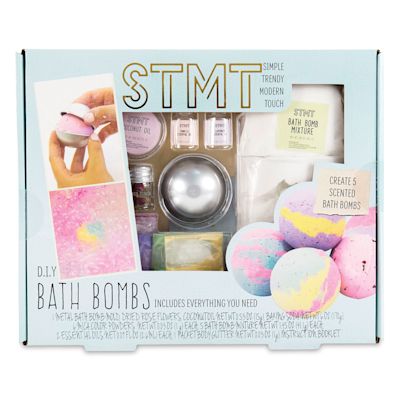 STMT Bath Bomb Kit - Front of package