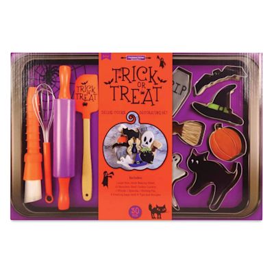 Handstand Kitchen Trick or Treat Deluxe Cookie Decorating Set (Front of packaging)