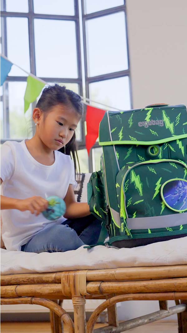 ergobag-product-video-cubo-light-individualisierung