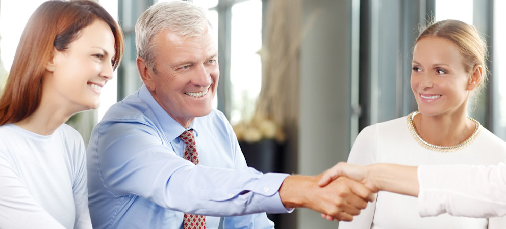 Mäklare handslag avtal