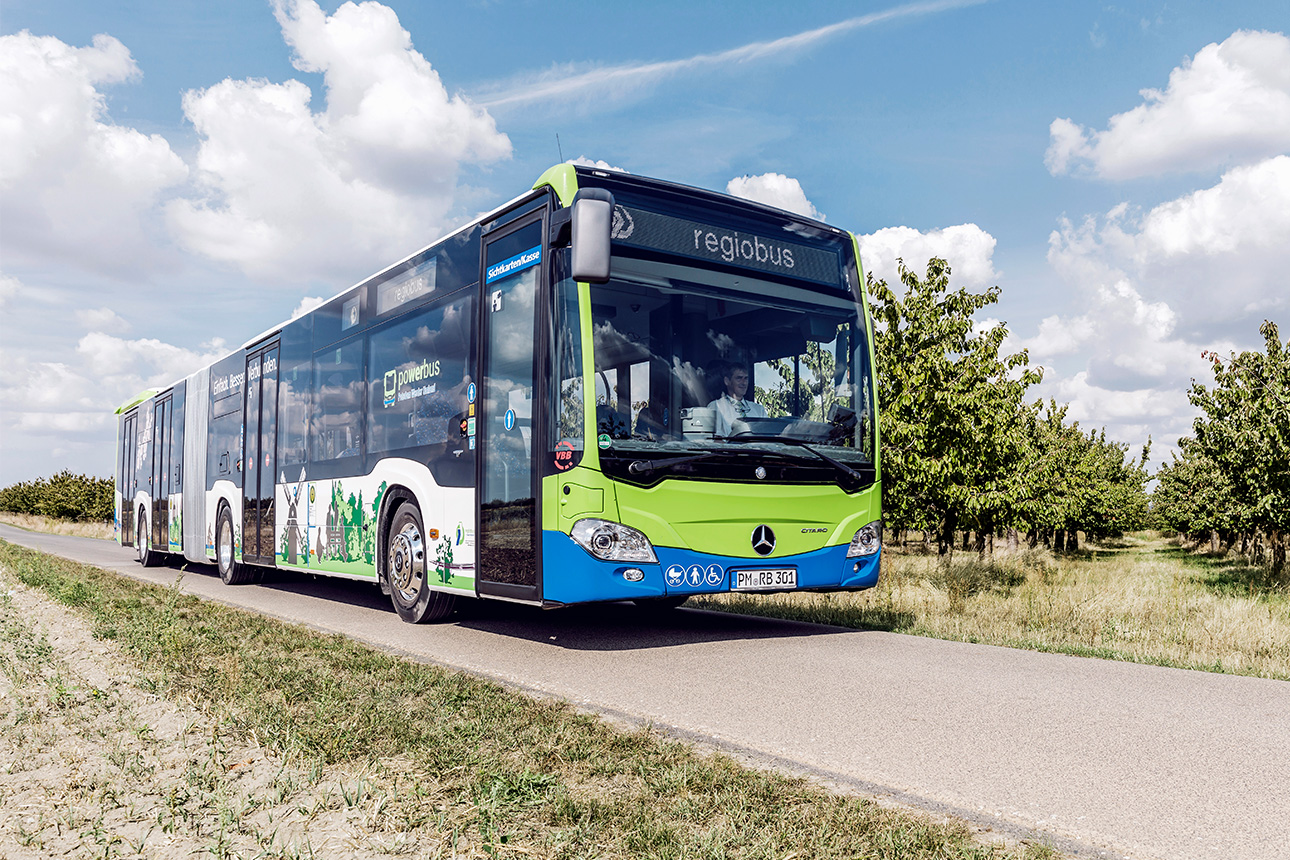 Umweltfreundliche Mobilität: regiobus Potsdam Mittelmark fährt Hybridbus