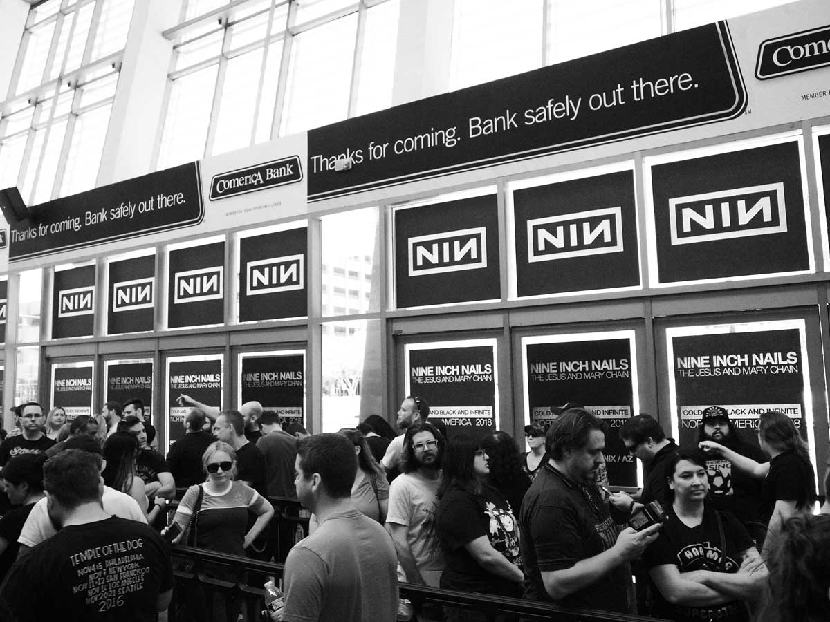 Nine Inch Nails Ticket Line (Photo by Gerrit Feenstra)