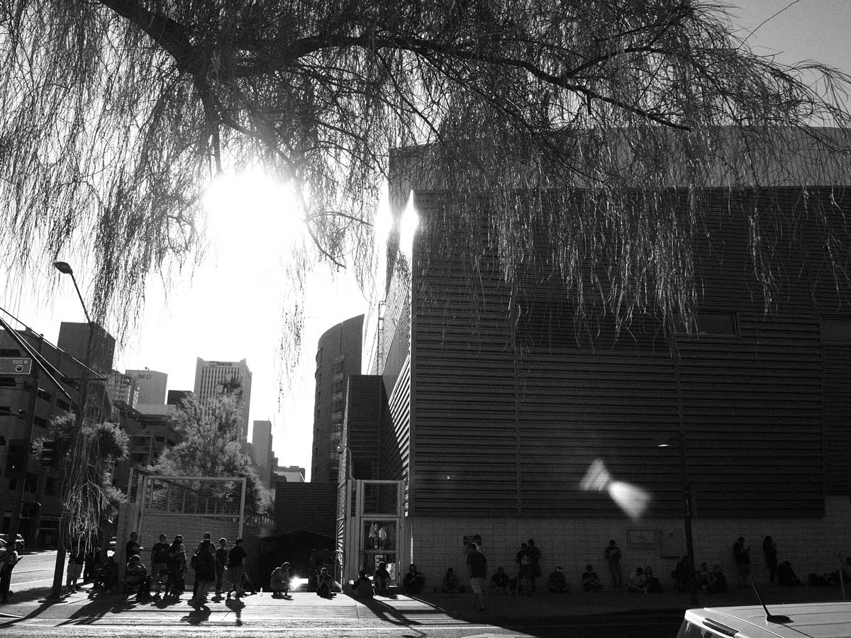 Nine Inch Nails Ticket Line (Photo by Gerrit Feenstra)