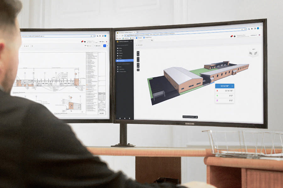 Person working on a BIM model on the computer