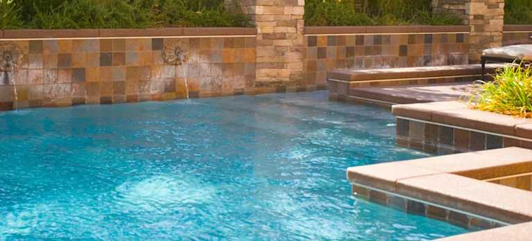 A Cleaner, Smarter Pool All Year Round