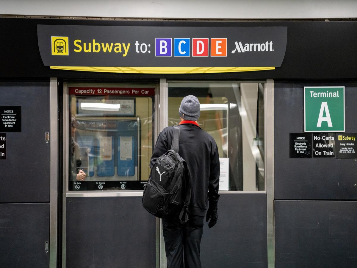 IAH Subway