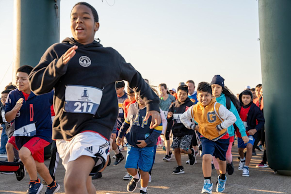 Take flight at the Houston Airports Aviator 5K Run