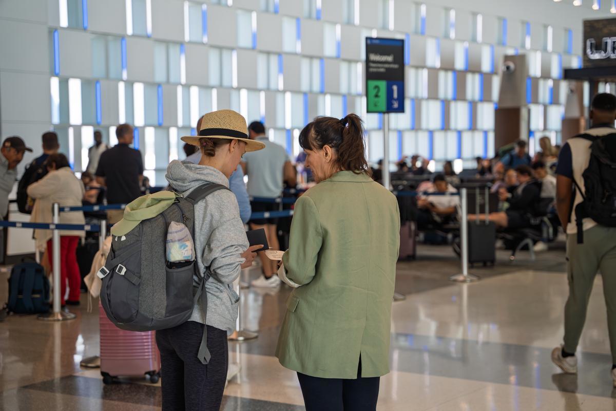 IAH Passengers