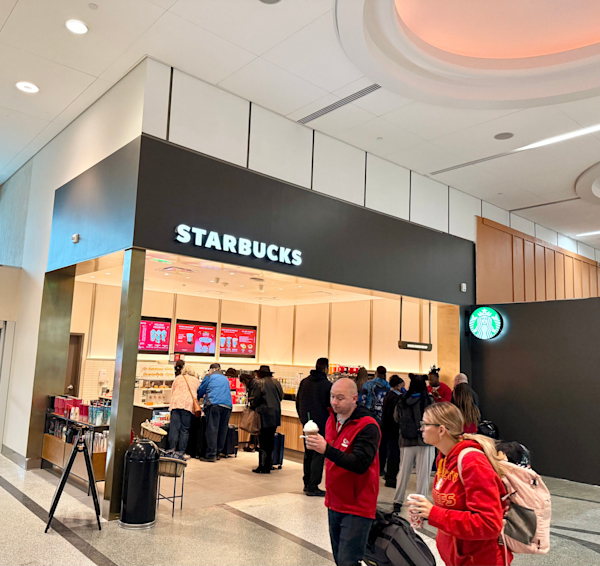 Starbucks opens in Hobby Airport Ticketing Lobby ahead of holidays