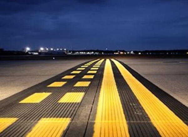 HOU Runway Marks