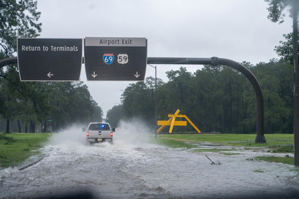 How Houston Airports resumed operations hours after Hurricane Beryl