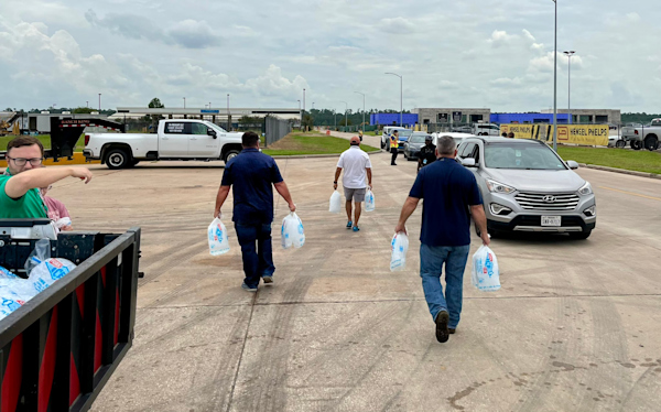 Houston Airports employees rally to support colleagues impacted by Hurricane Beryl