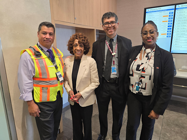 Houston Airports customer service shines in memorable interaction with U.S. Congresswoman