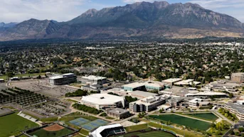 Article Image: Where to Get Free & Cheap Moving Boxes in Orem