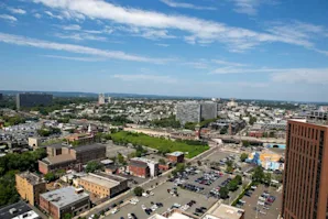 Article image for: How Much Do Movers in Newark Cost?