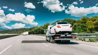 Article image for: Tow Dolly vs. Auto Transport: Which Option is Right for You?