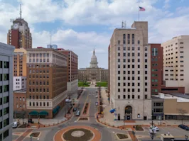 Article Image: Where to Get Free & Cheap Moving Boxes in Lansing