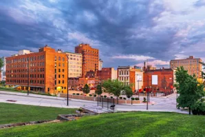 Article image for: How Much Does Hiring a Moving Company Cost in Youngstown?