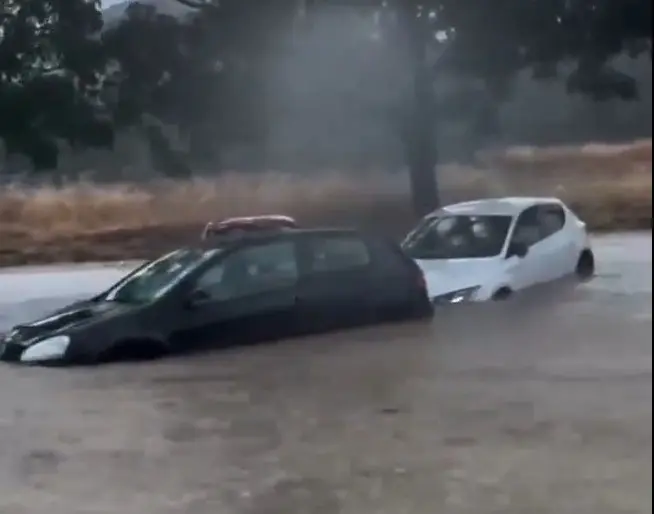 Overstromingen in Vilafranca del Penedes, er viel 155,4 millimeter - still uit video