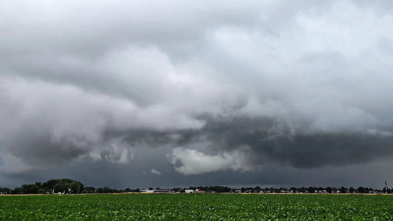 Nog meer buien boven Groningen - Jannes Wiersema