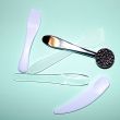 alternate-uses-for-tiny-moisturizer-spoons