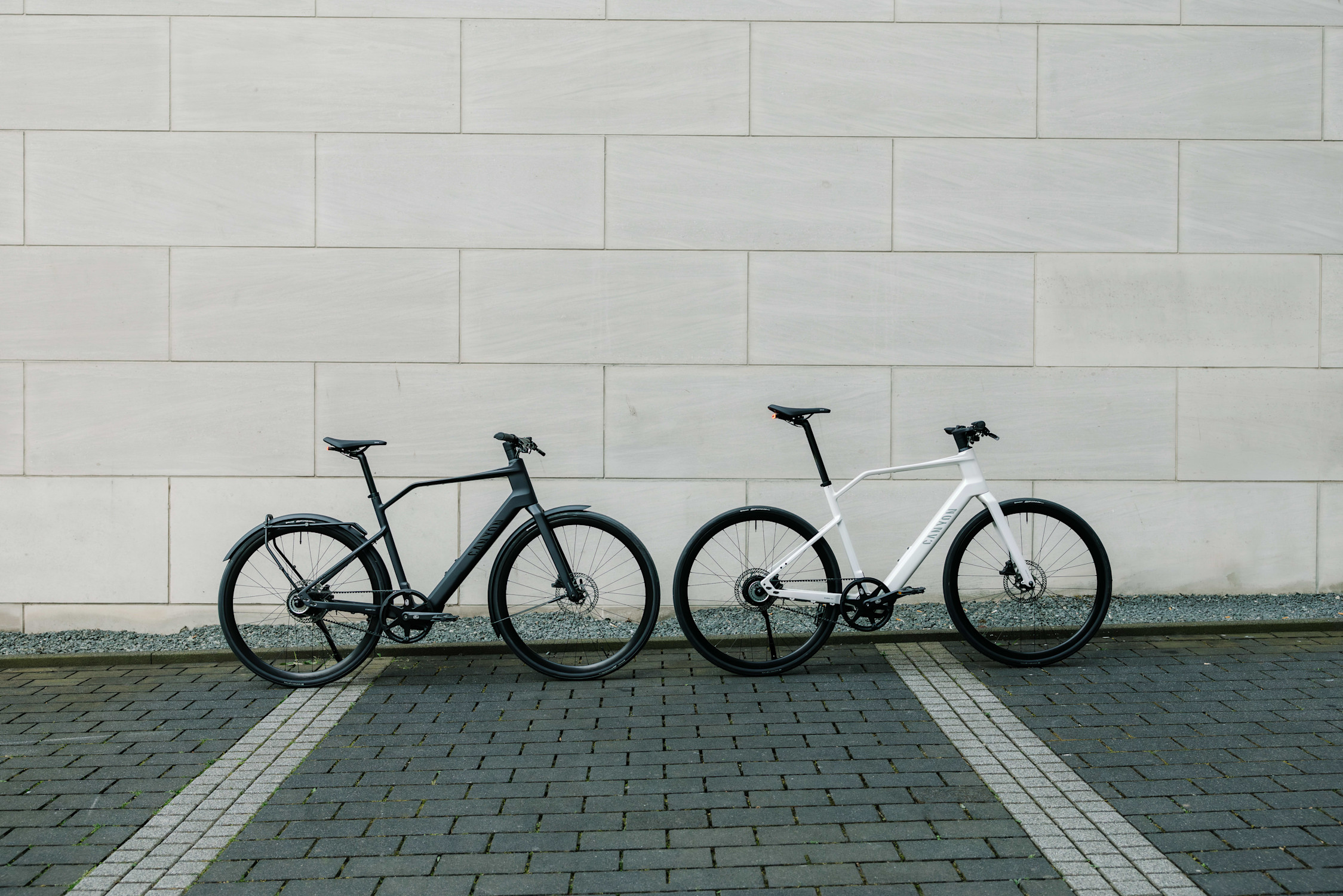 Does the Canyon Roadlite ON CF live up to the lightweight hype?
