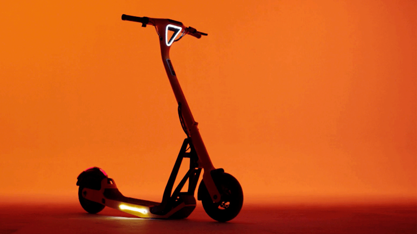 🫂 McLaren Embraces Micromobility